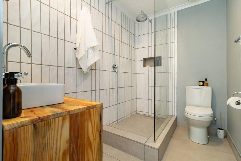 Apartment Heart Of Cape Town, Local Vibes